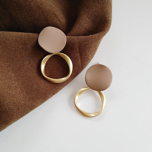 Autumn Winter New Brown Earrings Vintage Matte drop Earrings for women Metal Fashion Statement Dangle Earring 2025 Trend Jewelry
