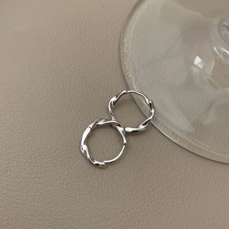 2025 Korean New Simple Temperament Circle Pearl Earrings Fashion Small Versatile Earrings  Jewelry